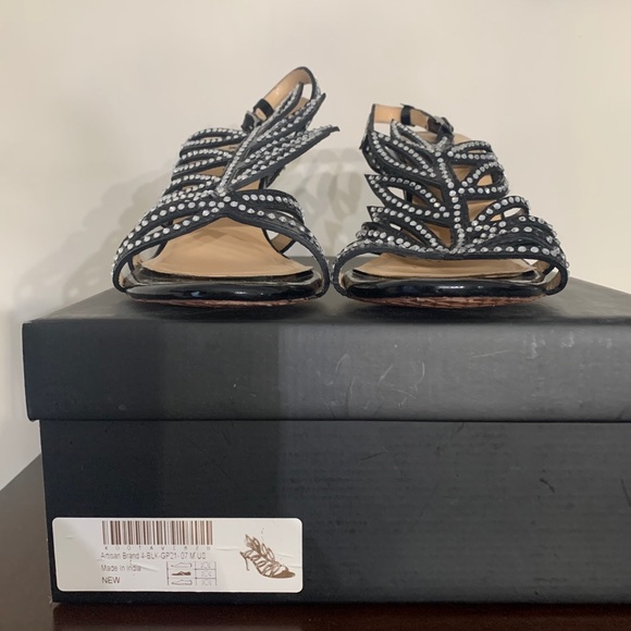 Heels - Picture 4 of 8